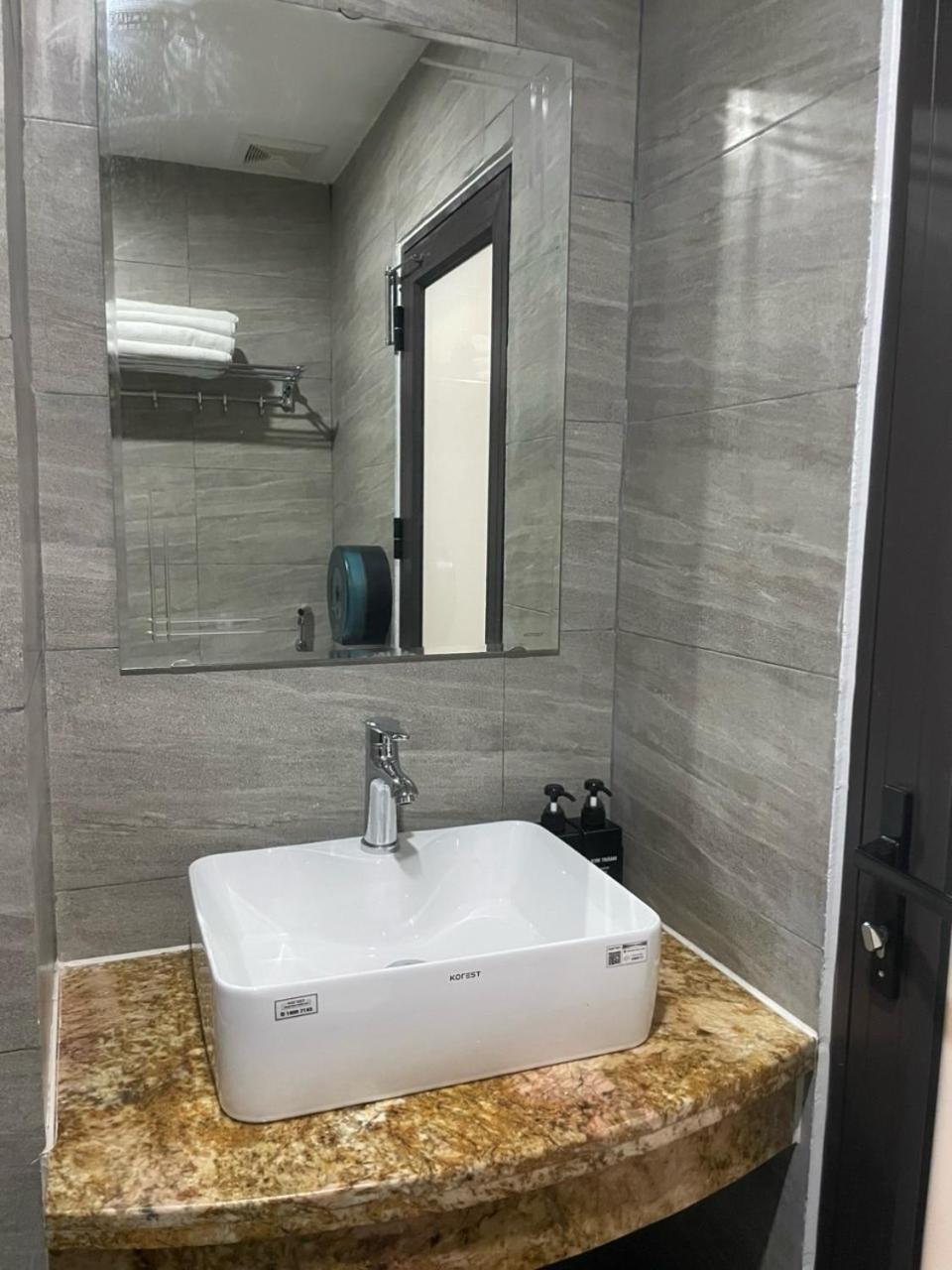 Kim Thanh Hotel, Vinh Phuc - Near Heron Lake Golf, Dam Vac Vinh Yen Exteriör bild